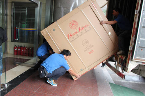 上栗钢琴贵重工艺品无忧运